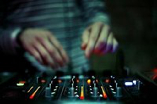 抖音過了今夜不再是少年是什么歌